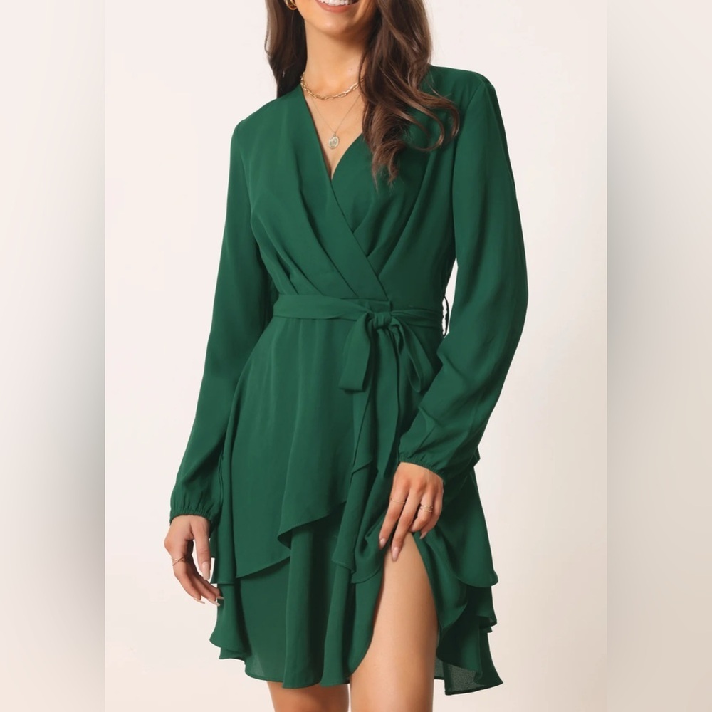 🍂✨ Elegant‎ Emerald Wrap Dress 🌿 Long Sleeve Belted Mini – Size S✨🍂